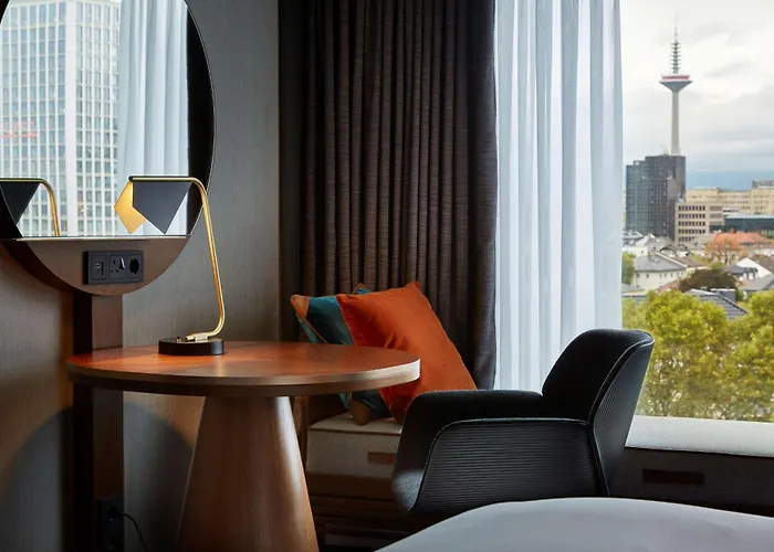 Hilton Frankfurt Centre Hotel 5*